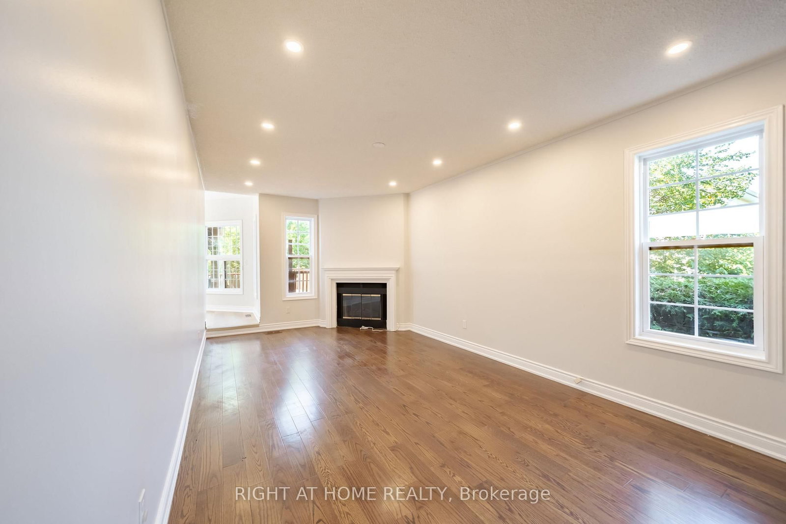 345 Mill Street S • Brampton, ON photo 13