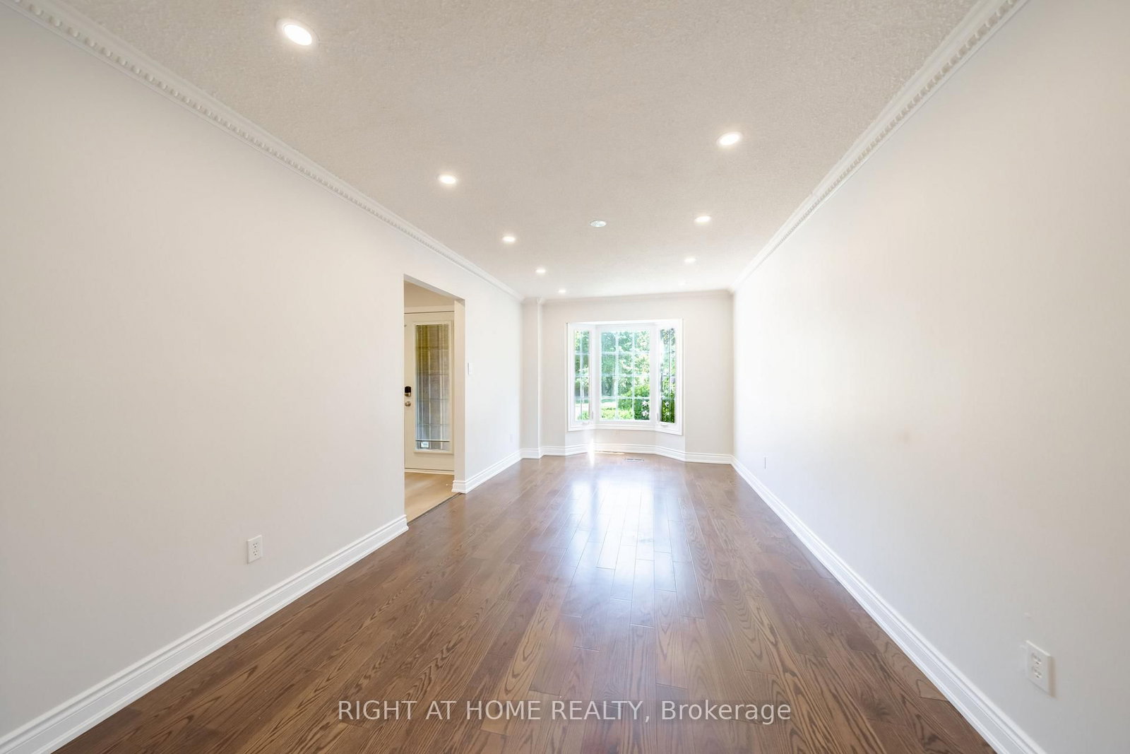 345 Mill Street S • Brampton, ON photo 15