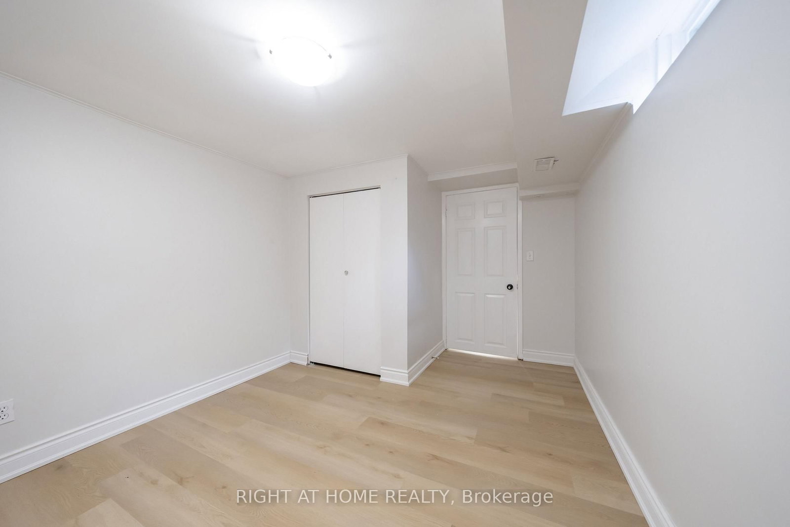 345 Mill Street S • Brampton, ON photo 40