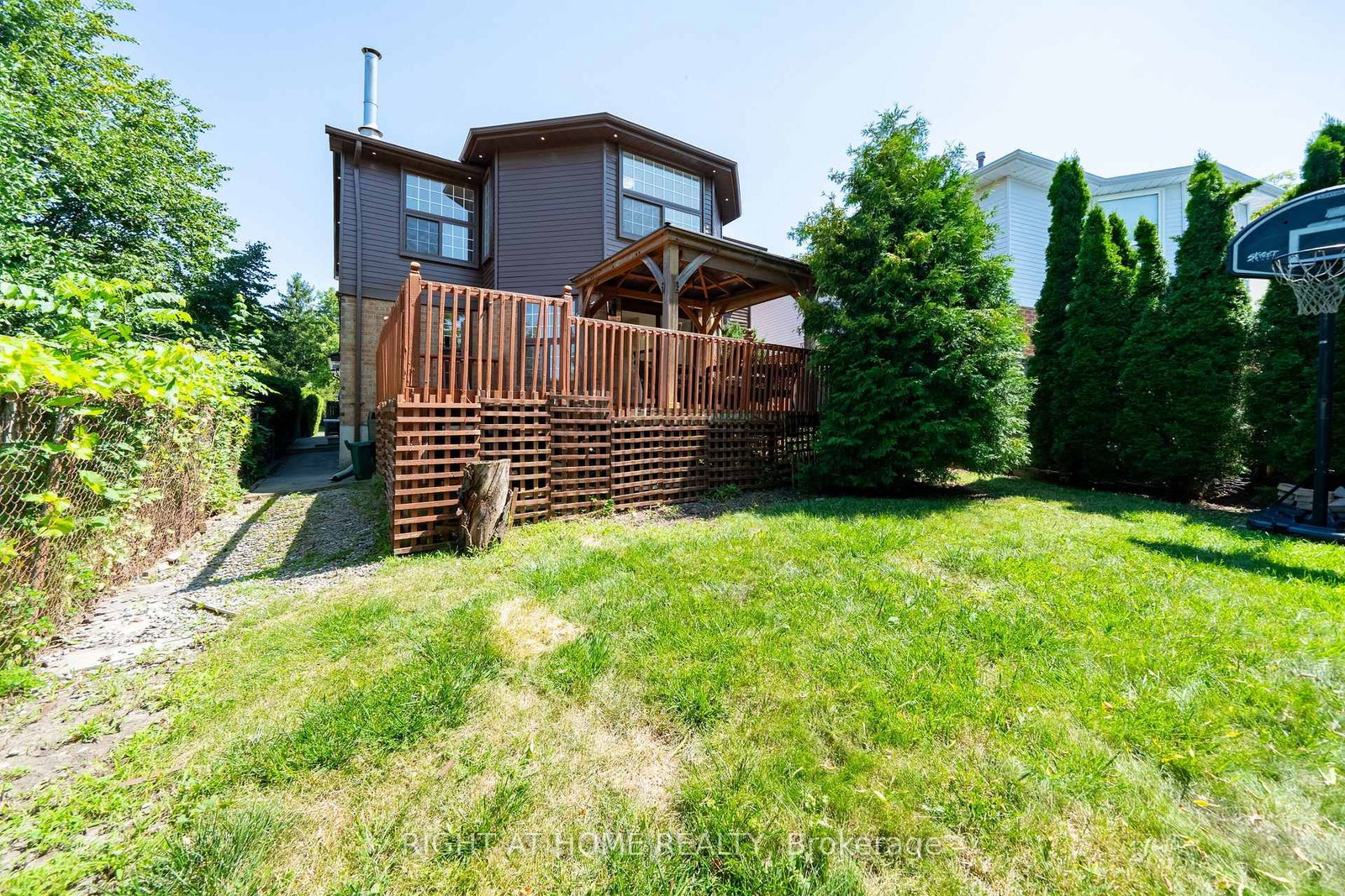 345 Mill Street S • Brampton, ON photo 41