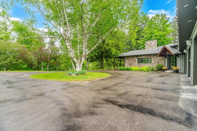19246 Centreville Creek Road • Caledon, ON photo 6