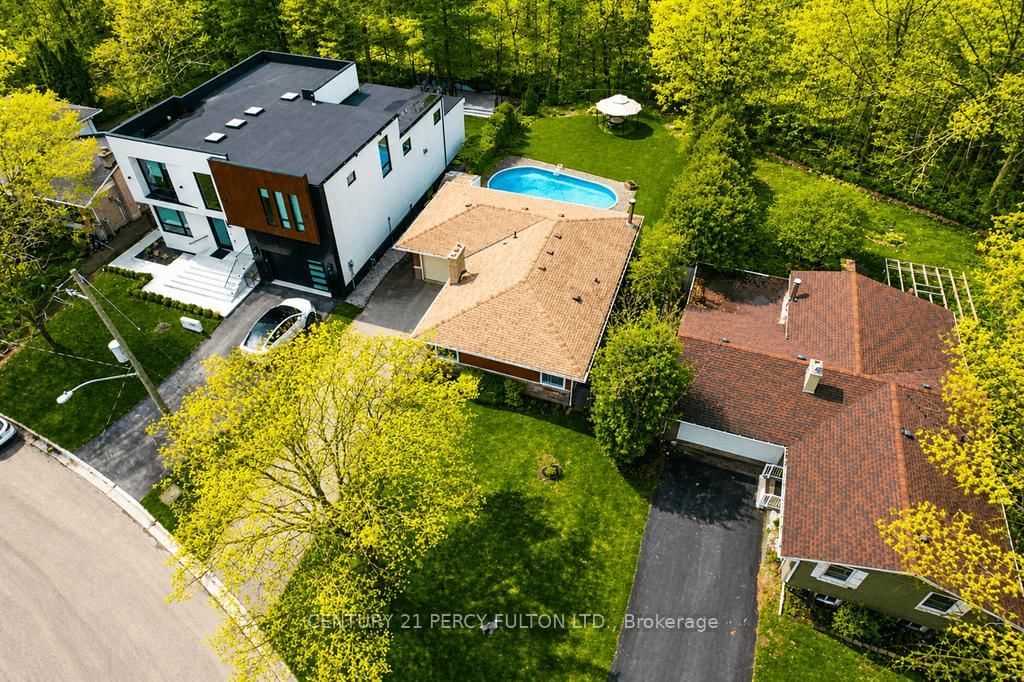 1386 Forest Glade Road • Oakville, ON photo 10