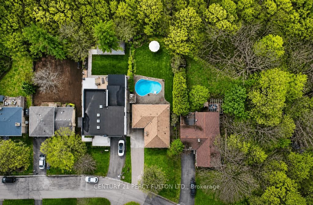 1386 Forest Glade Road • Oakville, ON photo 12