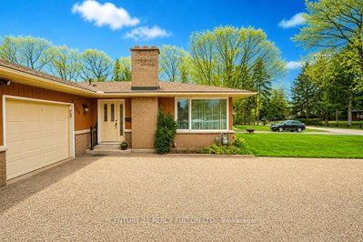 1386 Forest Glade Road • Oakville, ON photo 3