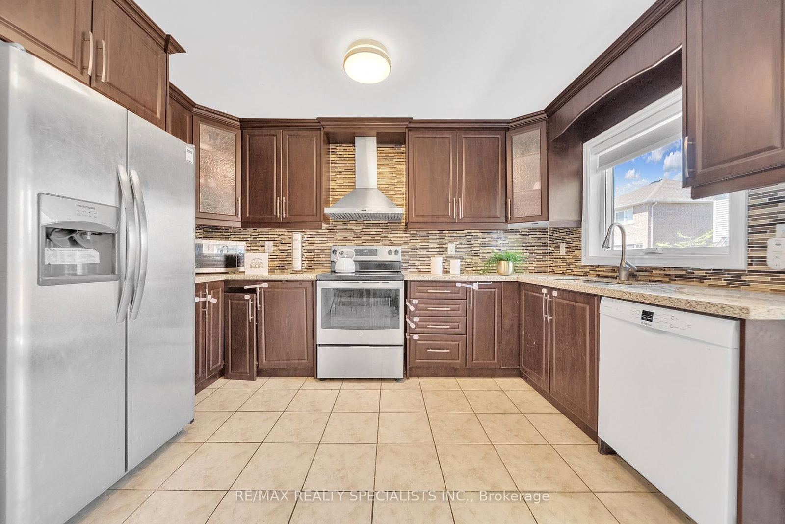 22 Clayborne Avenue • Brampton, ON photo 4