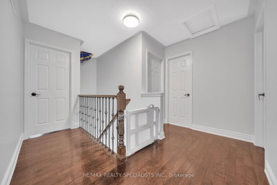 22 Clayborne Avenue • Brampton, ON photo 8