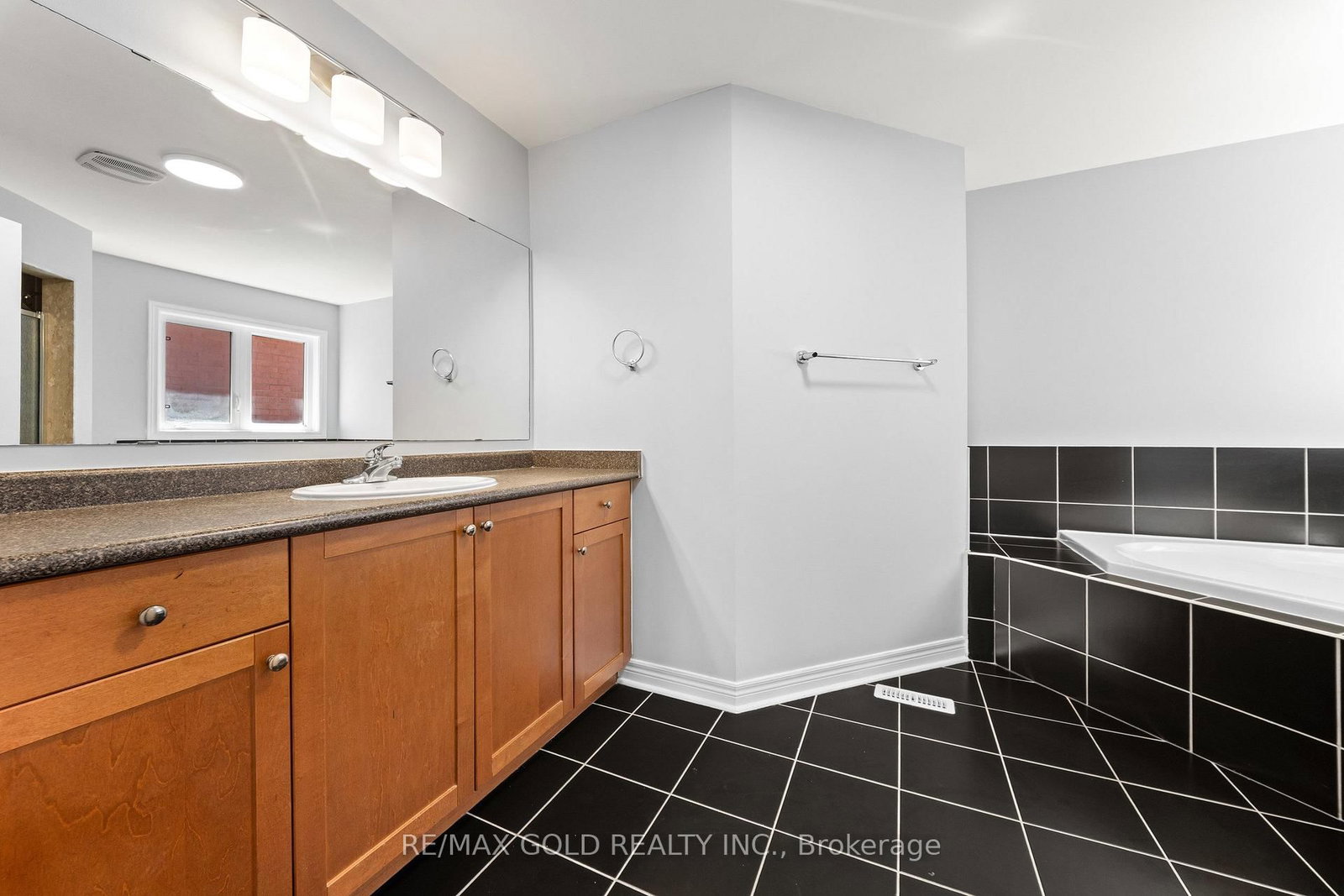 54 Blazing Star Drive • Brampton, ON photo 28