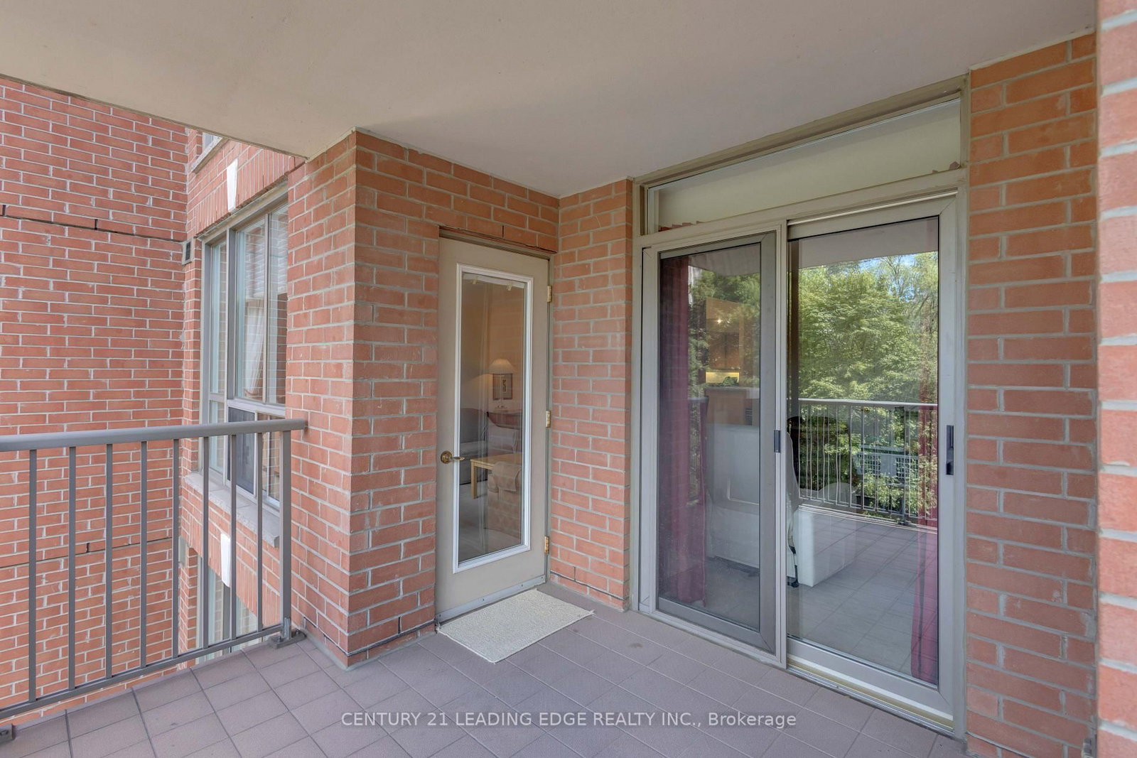 442 Maple Ave Avenue • #403 • Burlington, ON photo 11
