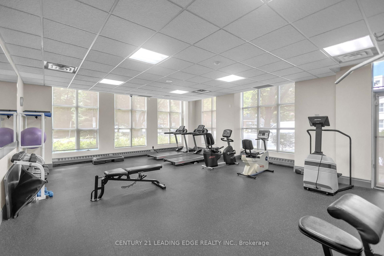 442 Maple Ave Avenue • #403 • Burlington, ON photo 7