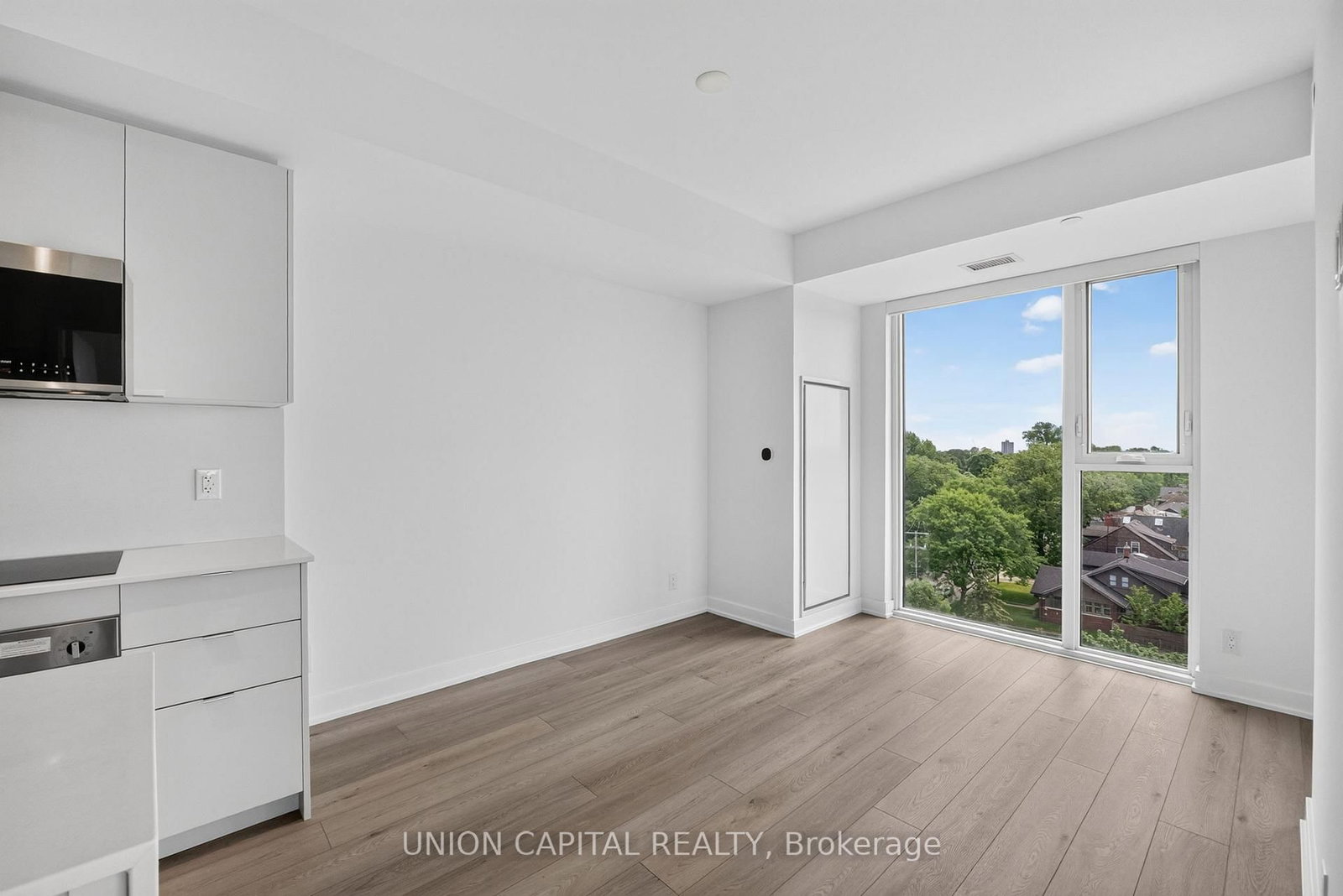 1660 Bloor Street W • #910 • Toronto, ON photo 11