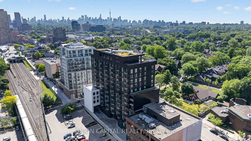 910 - 1660 Bloor Street W