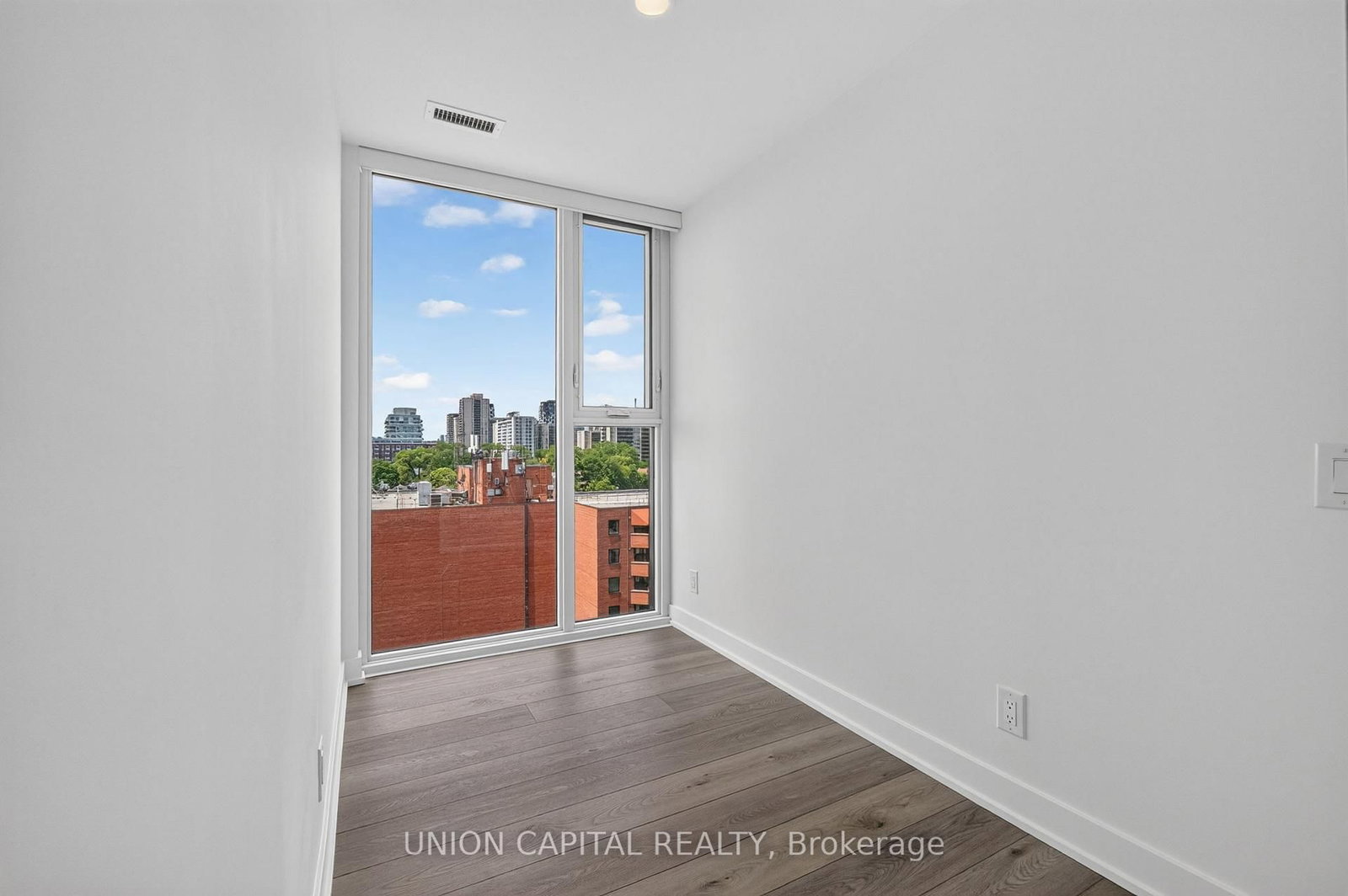 1660 Bloor Street W • #910 • Toronto, ON photo 8