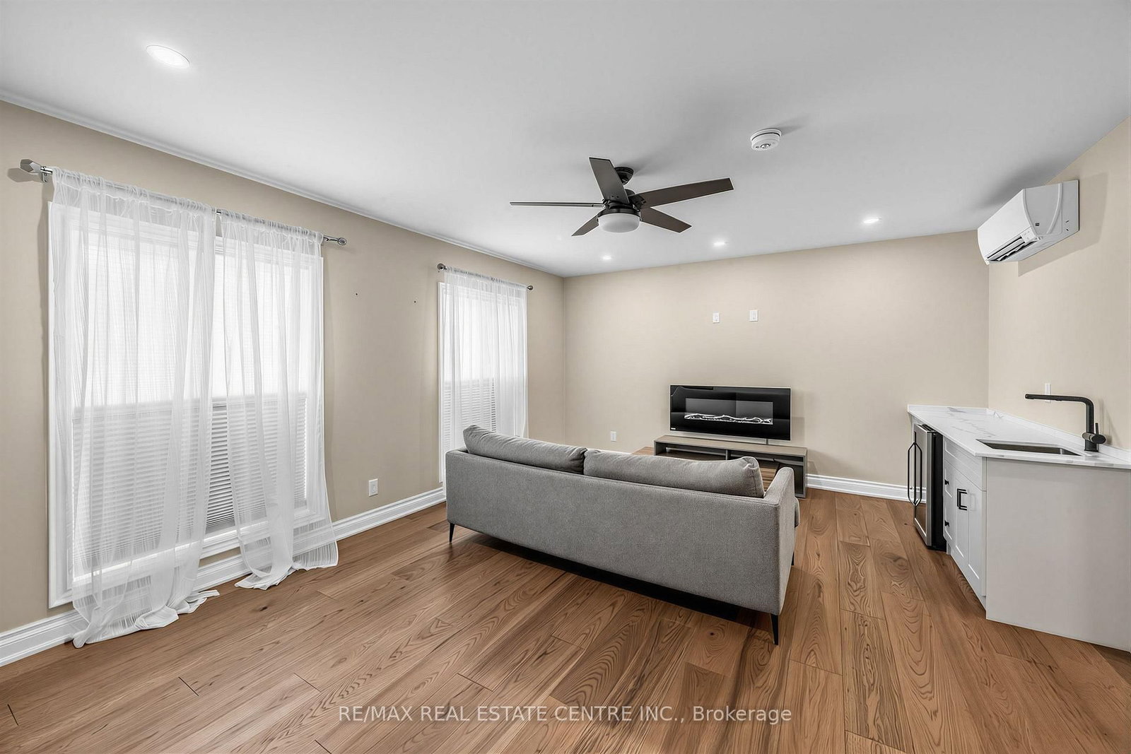 365 Lynn Place • Oakville, ON photo 21
