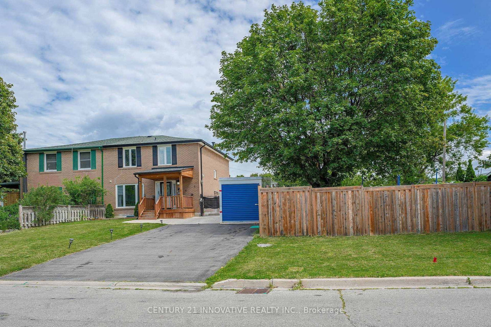 13 Dorset Drive • Brampton, ON photo 3