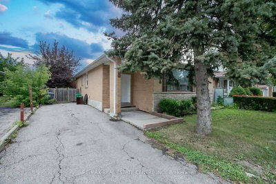16 McLaughlin Road N • Brampton, ON photo 3