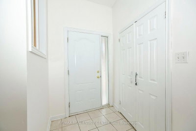 16 McLaughlin Road N • Brampton, ON photo 5