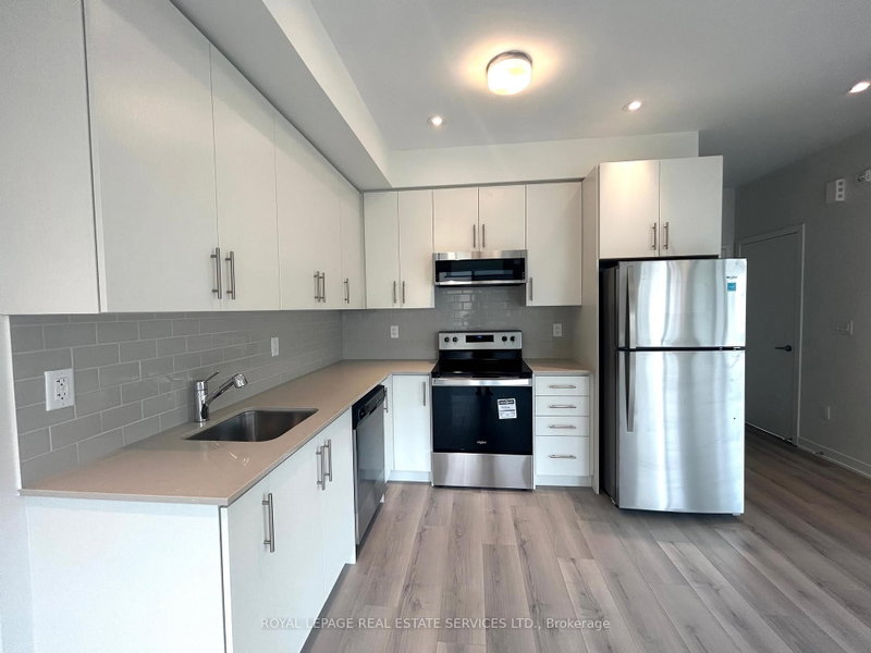 18 - 3405 Ridgeway Drive E