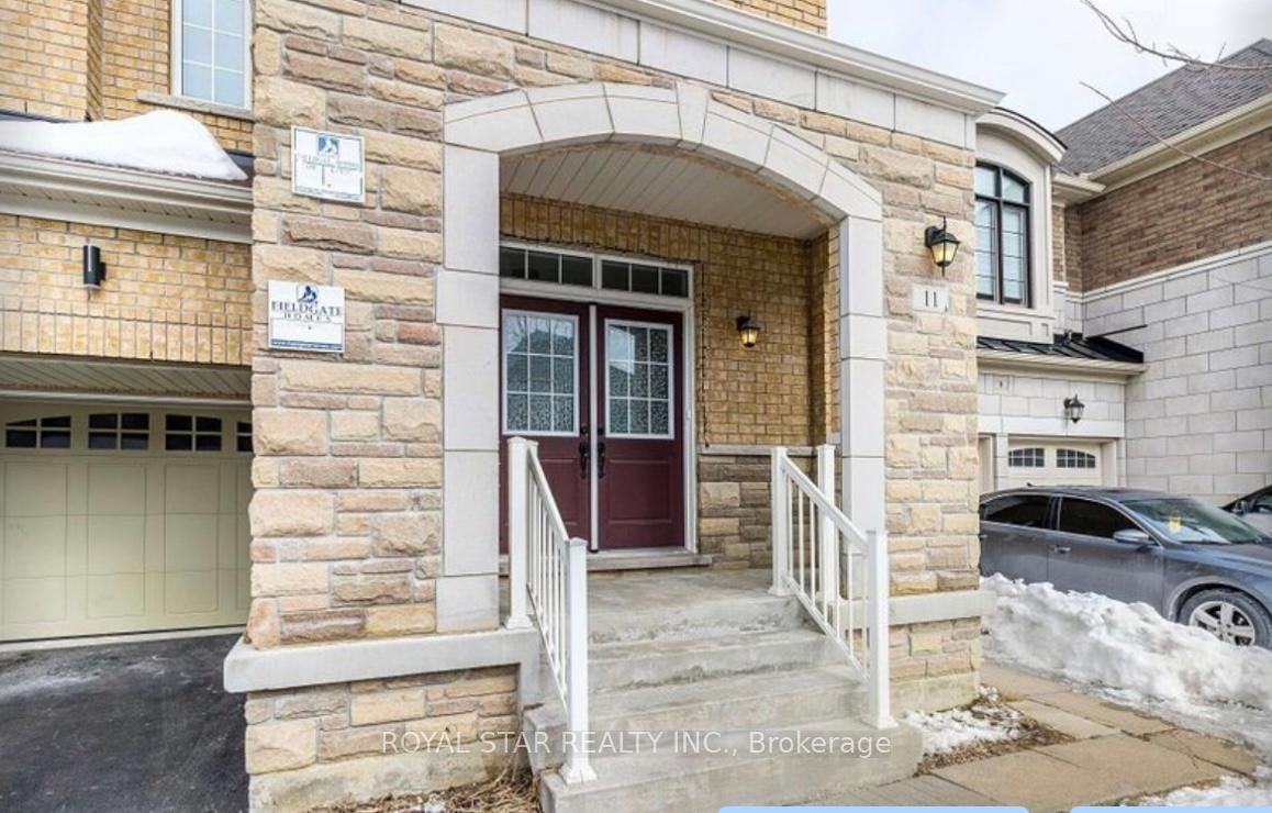 11 Clunburry Brampton,ON L7A 5B4