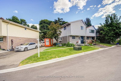 4 Hilda Court • Brampton, ON photo 2