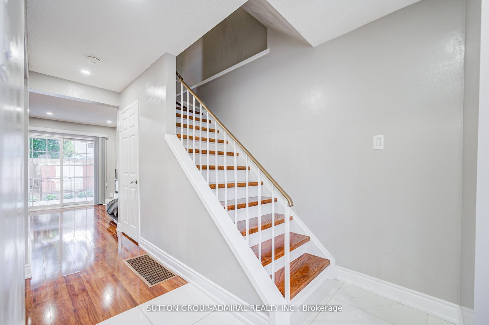 4 Hilda Court • Brampton, ON photo 9