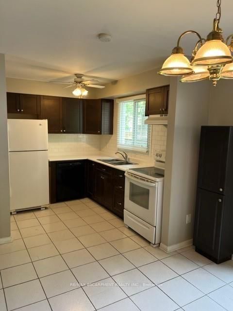 36 - 2385 Woodward Avenue