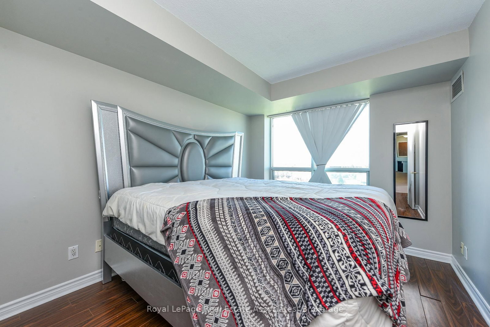 4879 Kimbermount Avenue • #710 • Mississauga, ON photo 17