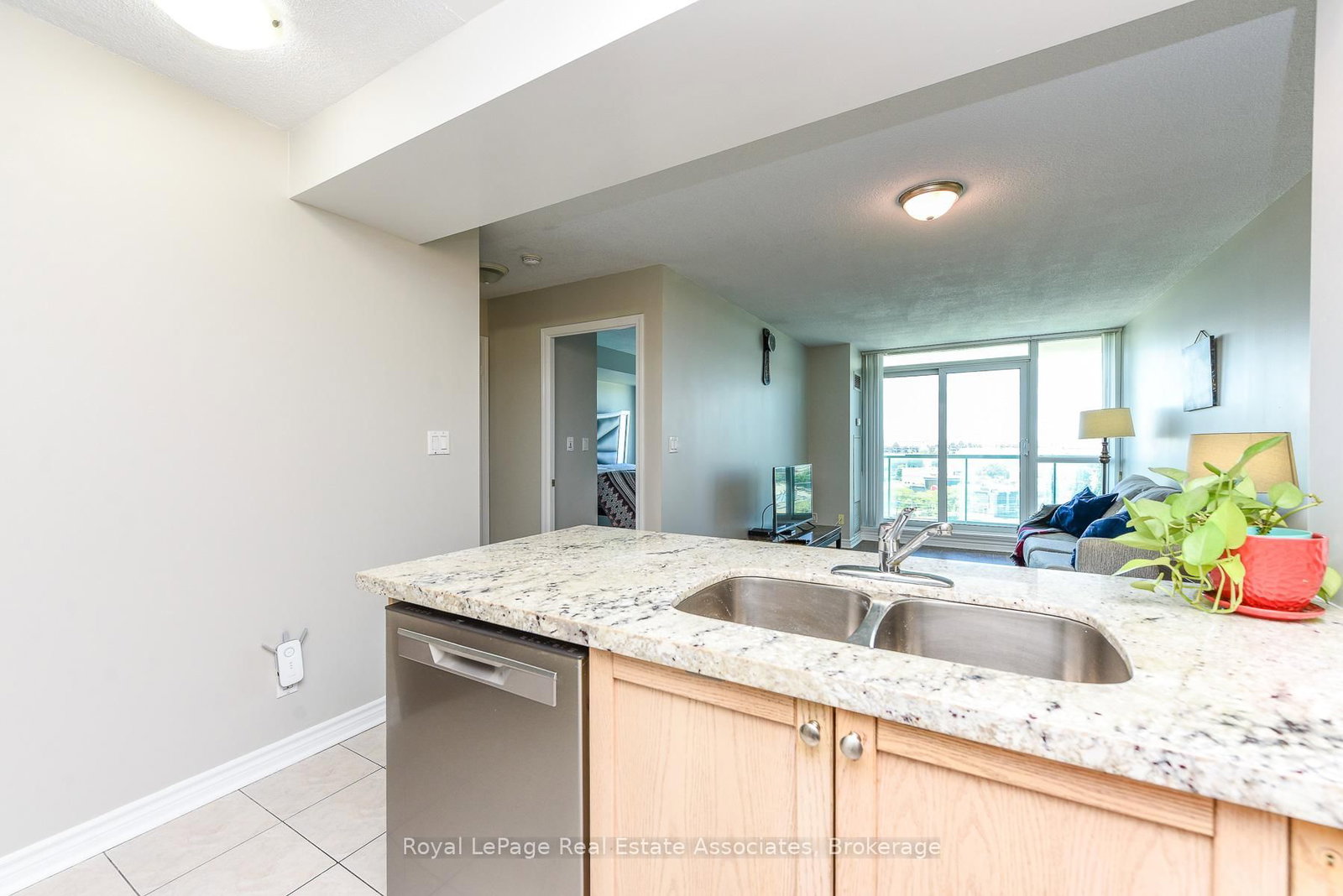 4879 Kimbermount Avenue • #710 • Mississauga, ON photo 8