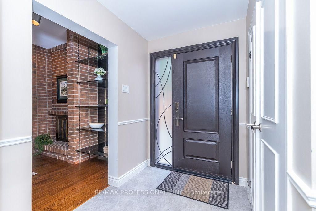2604 Barrisdale Court • Mississauga, ON photo 17