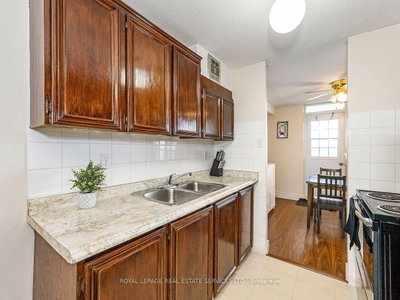 3120 Kirwin Mississauga,ON L5A 3R2 — Photo 11