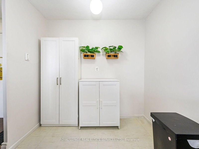 3120 Kirwin Mississauga,ON L5A 3R2 — Photo 13