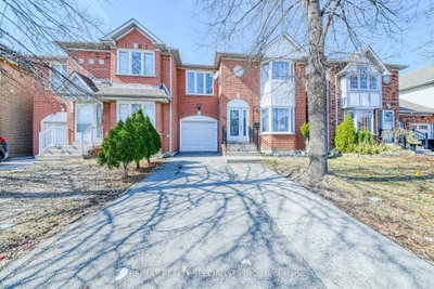 35 Softneedle Avenue • Brampton, ON photo 2