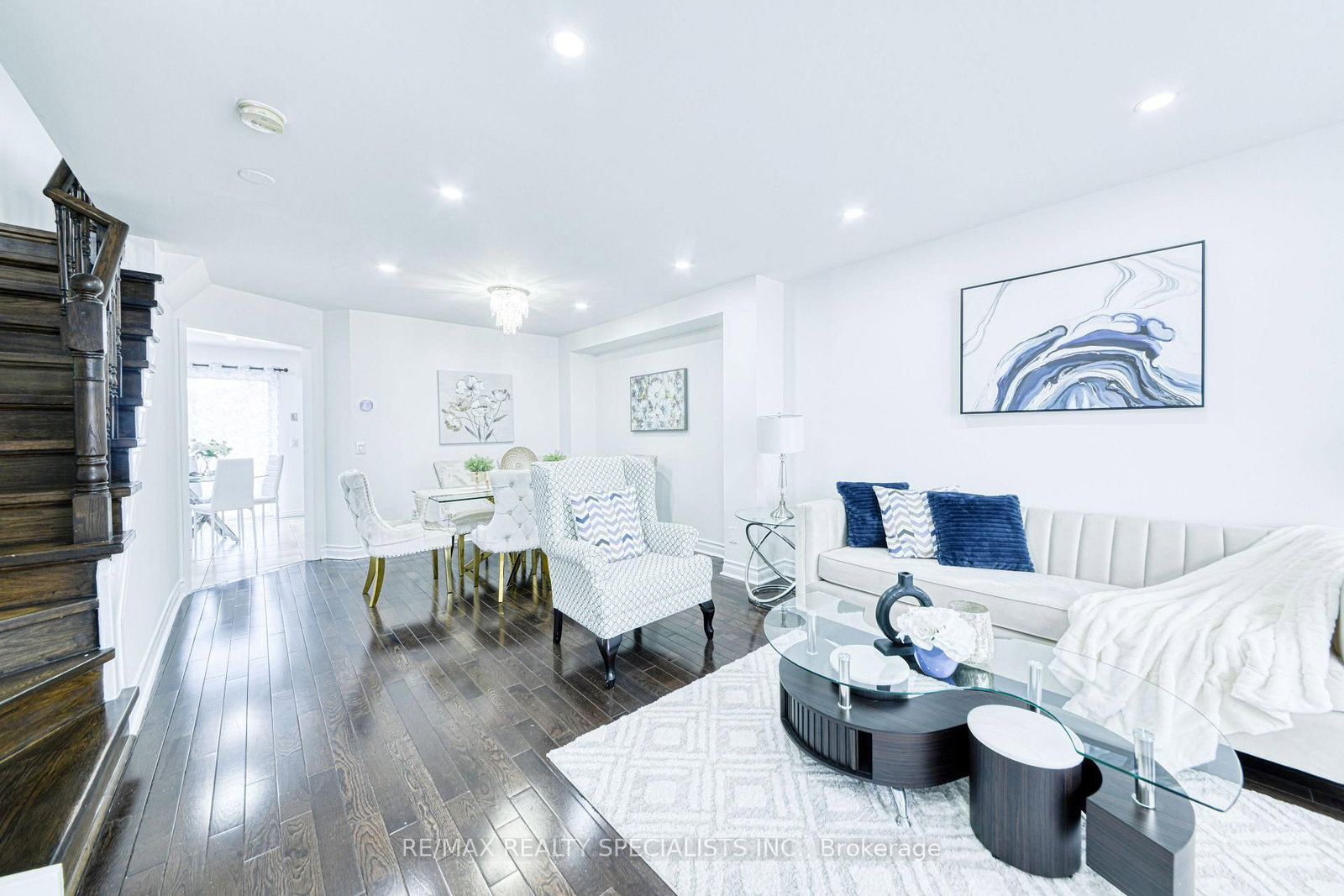 35 Softneedle Avenue • Brampton, ON photo 3