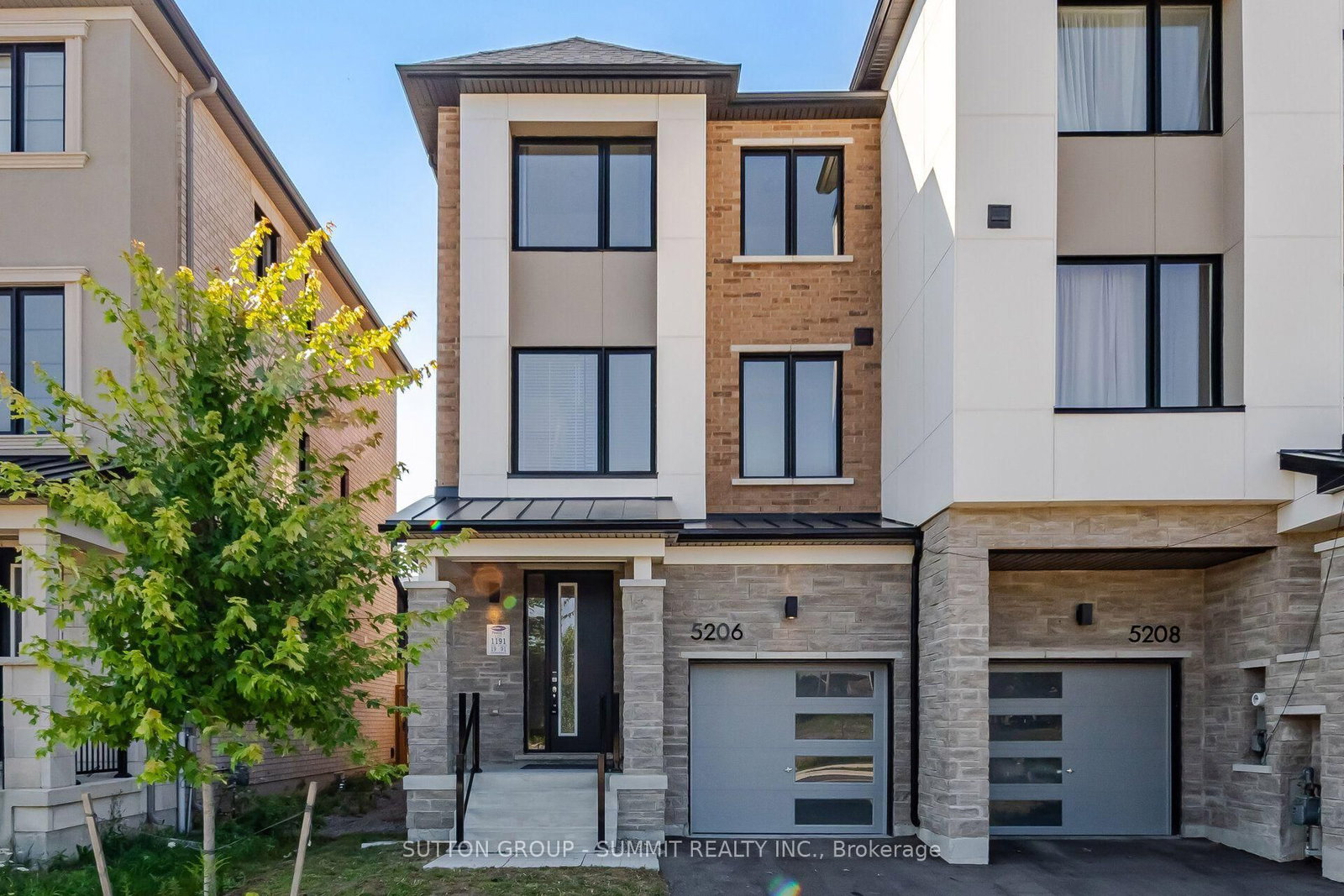 5206 Viola Desmond Drive • Mississauga, ON photo 1