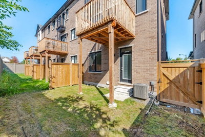 5206 Viola Desmond Drive • Mississauga, ON photo 3