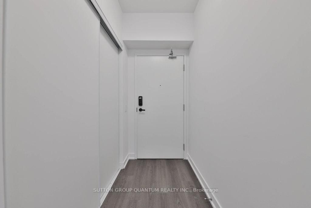 4001 - 3900 Confederation Parkway, Mississauga 4