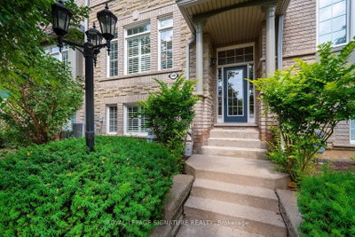 469 Bristol Road W • Mississauga, ON photo 2