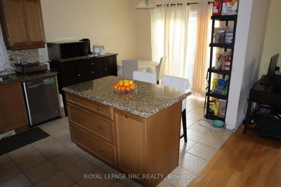 28 Dulverton Brampton,ON L7A 0P3 — Photo 12