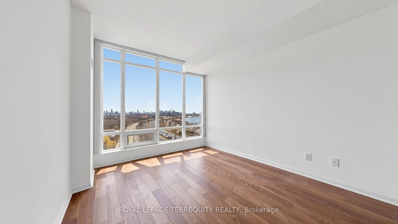 15 Windermere Avenue • #2205 • Toronto, ON photo 15