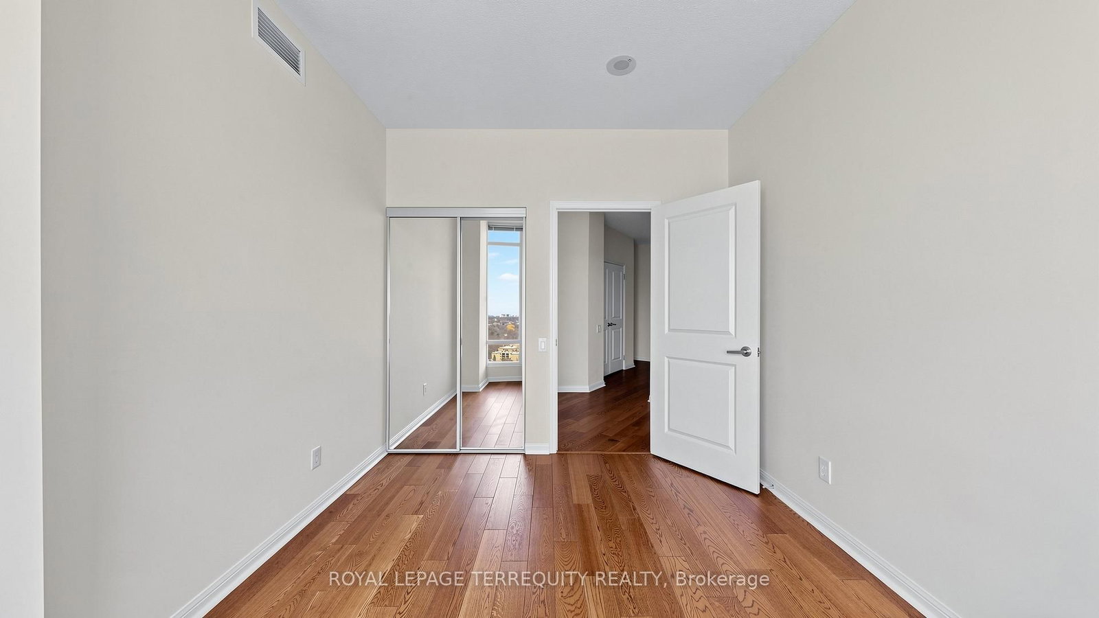 15 Windermere Avenue • #2205 • Toronto, ON photo 23