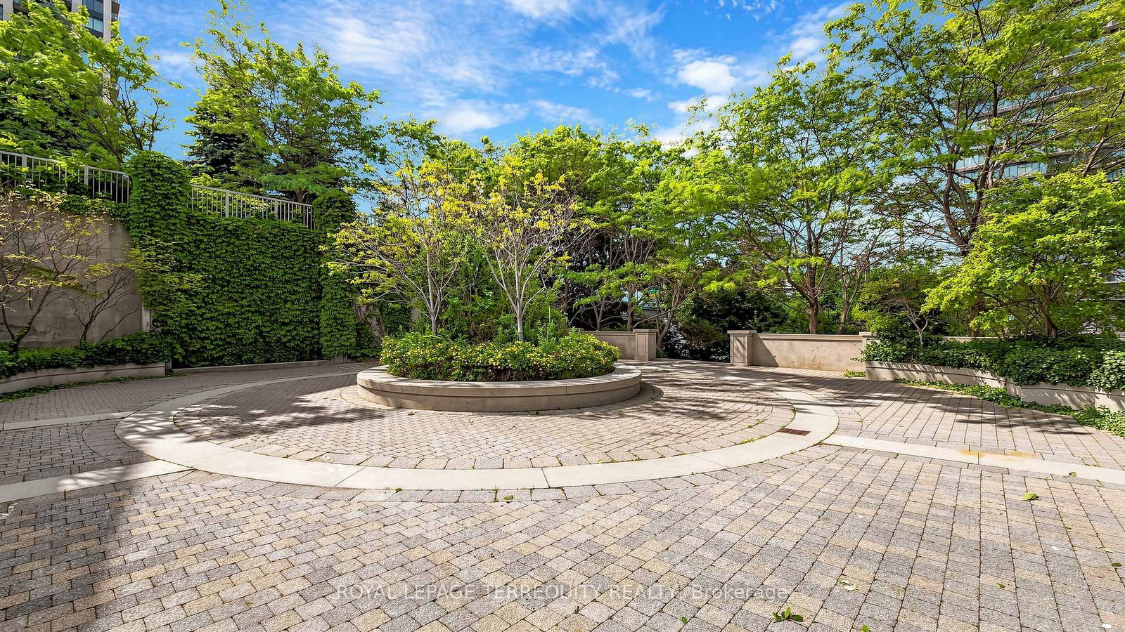 15 Windermere Avenue • #2205 • Toronto, ON photo 35