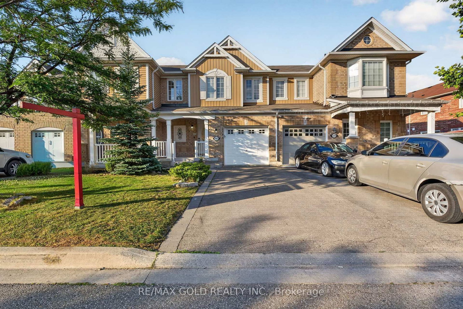 443 Cavanagh Lane • Milton, ON photo 1