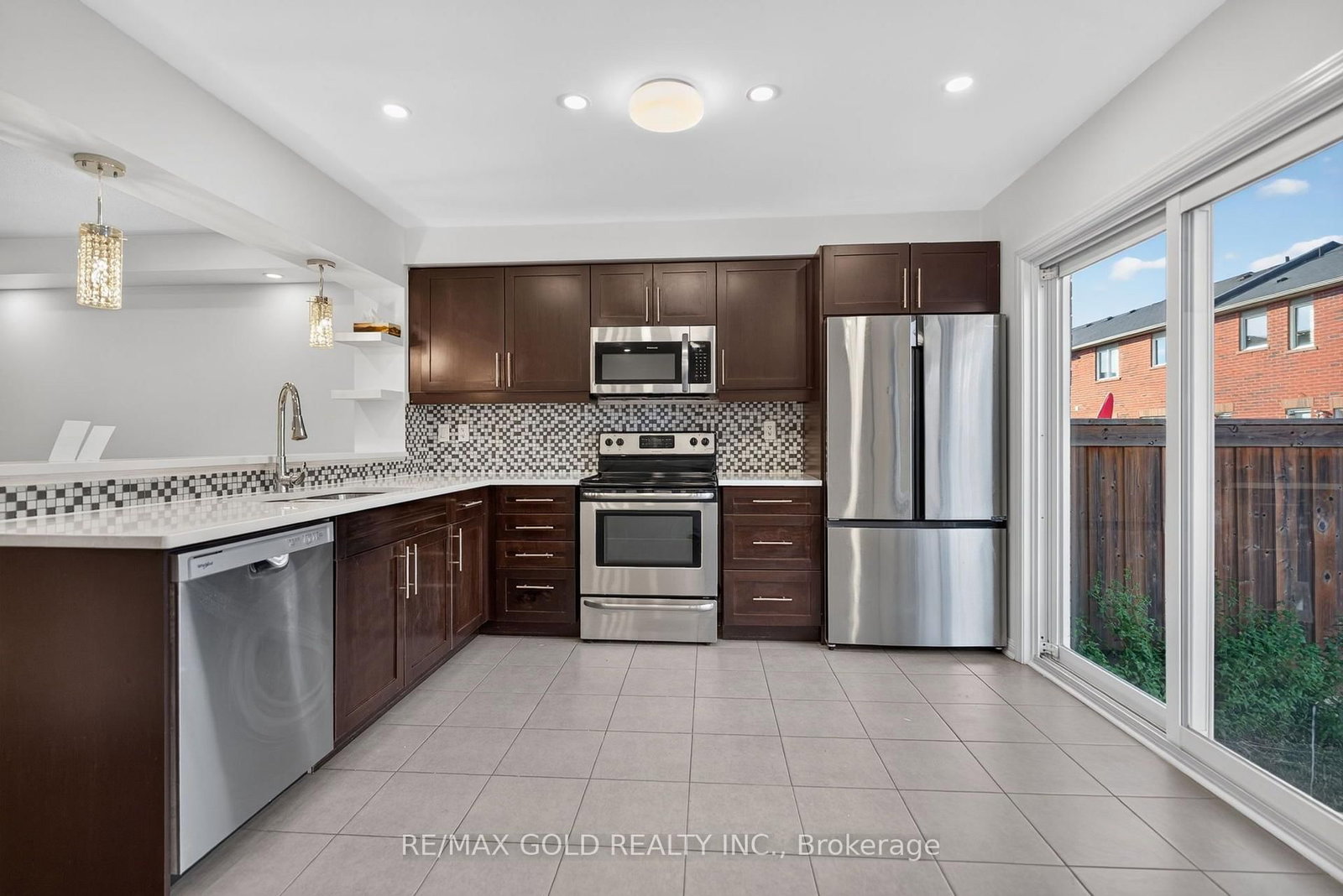 443 Cavanagh Lane • Milton, ON photo 15