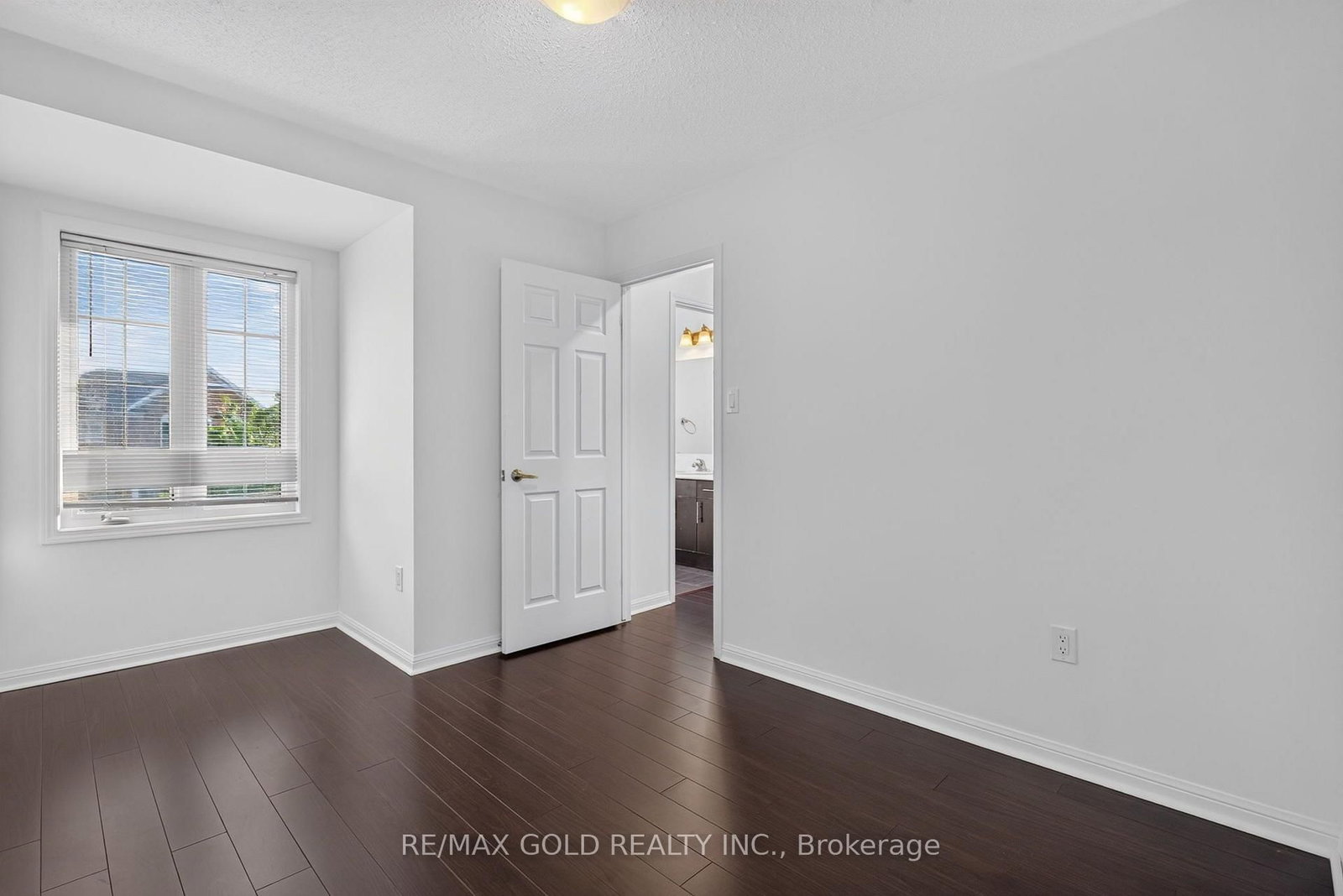 443 Cavanagh Lane • Milton, ON photo 26