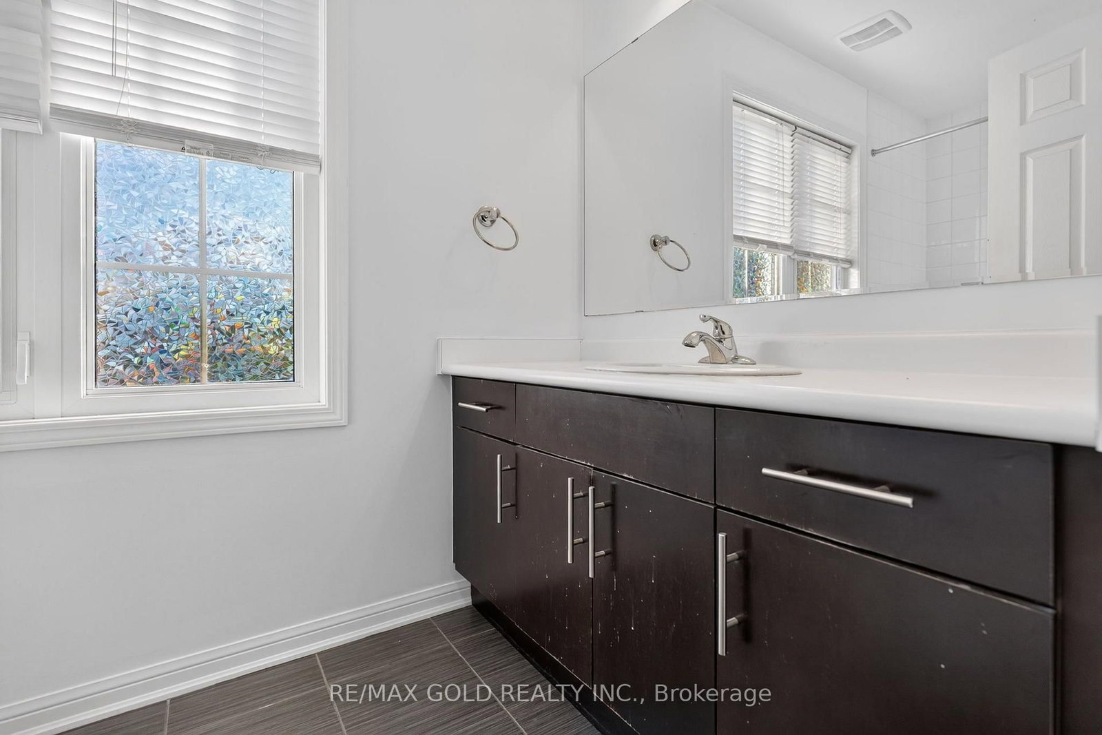 443 Cavanagh Lane • Milton, ON photo 27