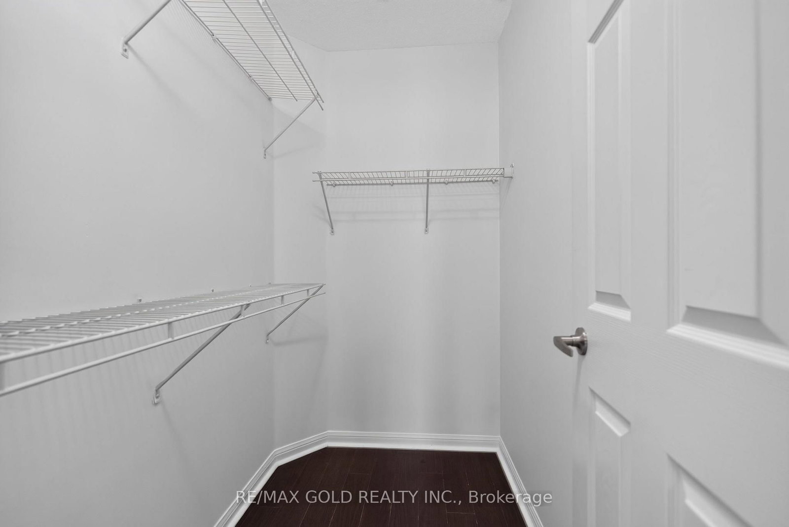 443 Cavanagh Lane • Milton, ON photo 32
