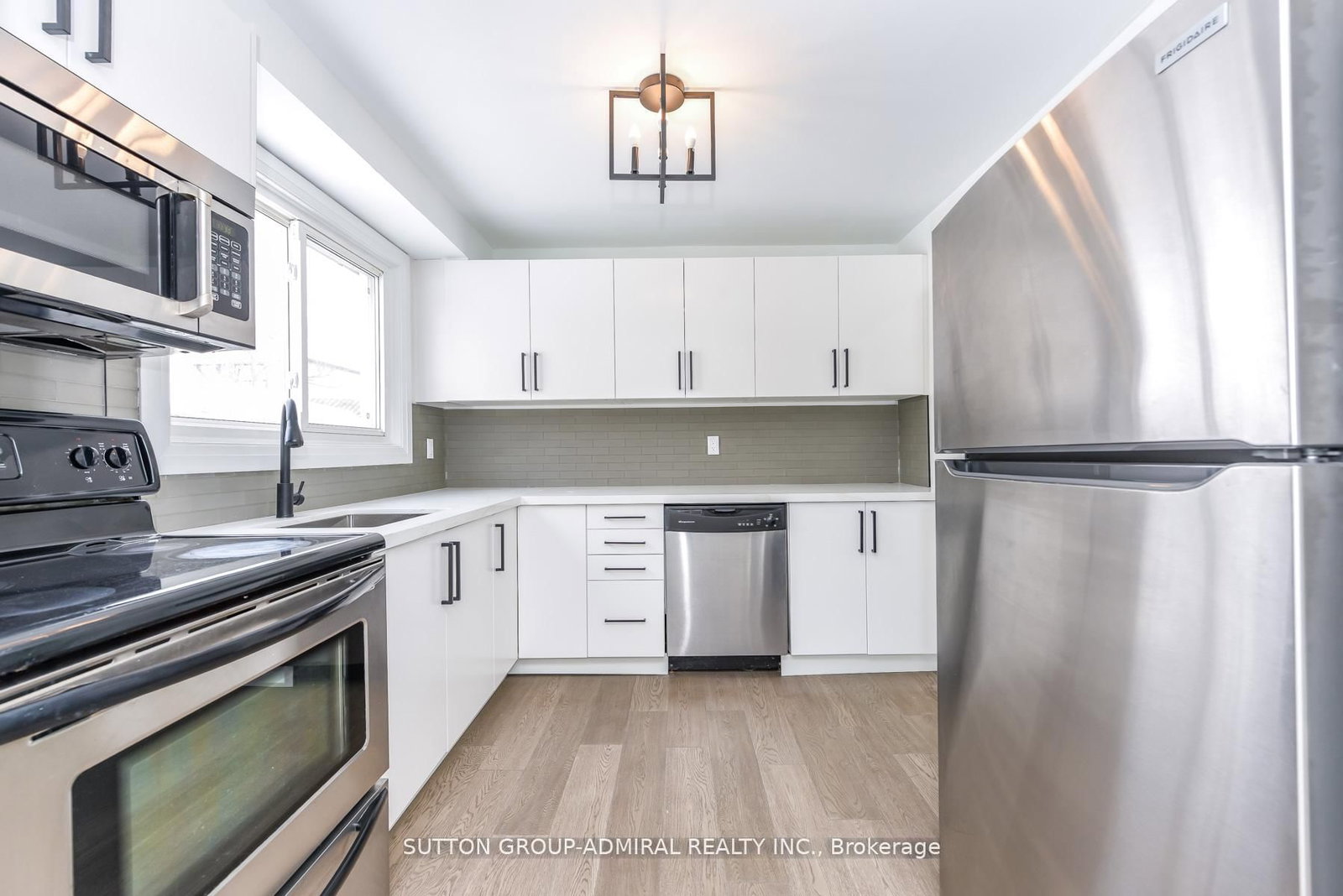 4 Hardcastle Court • Brampton, ON photo 5