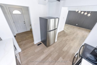 4 Hardcastle Court • Brampton, ON photo 7