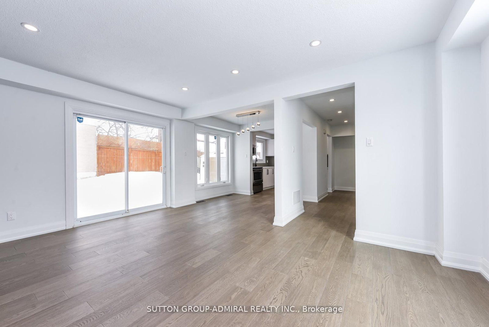 4 Hardcastle Court • Brampton, ON photo 9