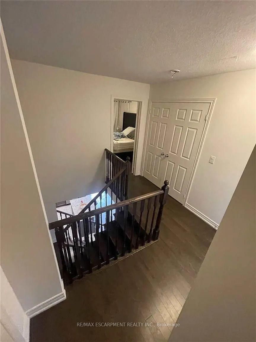 3930 Tufgar Crescent • Burlington, ON photo 11