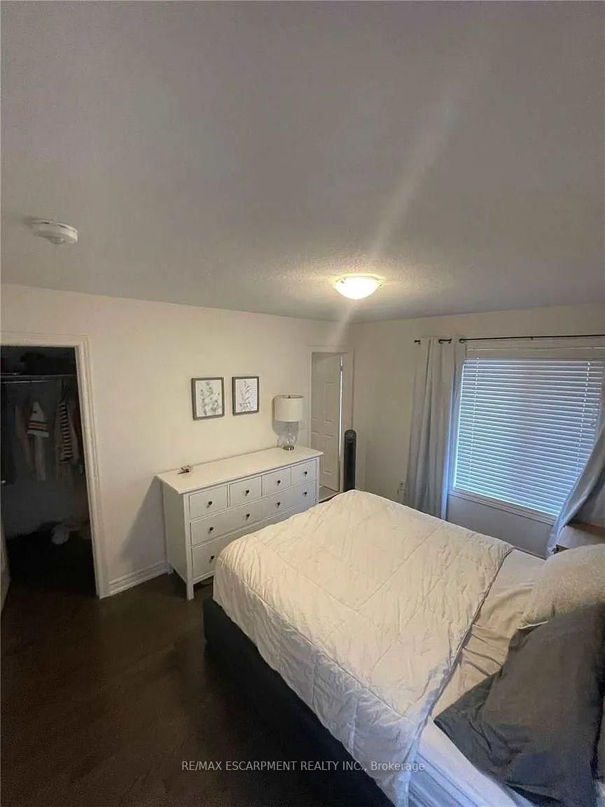 3930 Tufgar Crescent • Burlington, ON photo 14